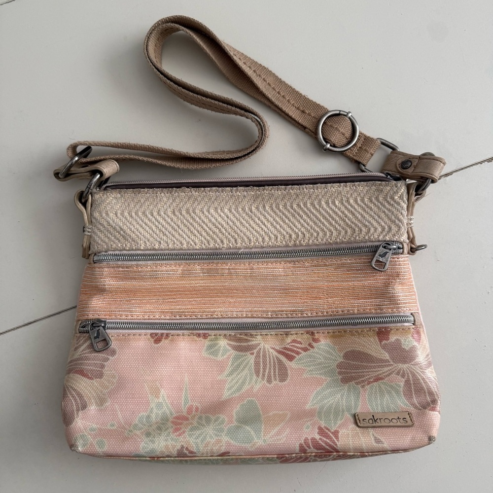 Sakroots Artist Circle Crossbody Pink Coral Peach Floral Butterfly Boho Knit Y2K